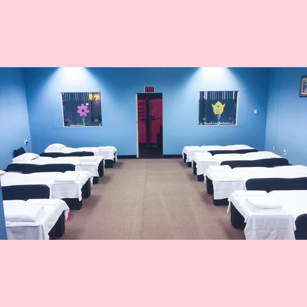 The shared treatment room at Tao Foot Spa